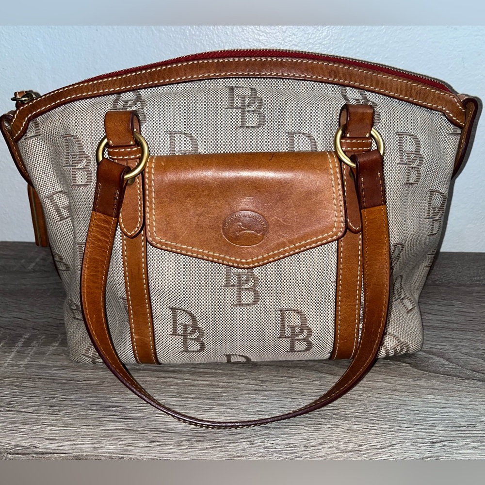 DOONEY & BOURKE Brown/Tan Handbag Preowned Zipper Satchel Purse